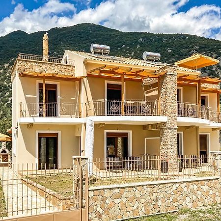 Lovely Apartment In Nafpaktos Chambre photo