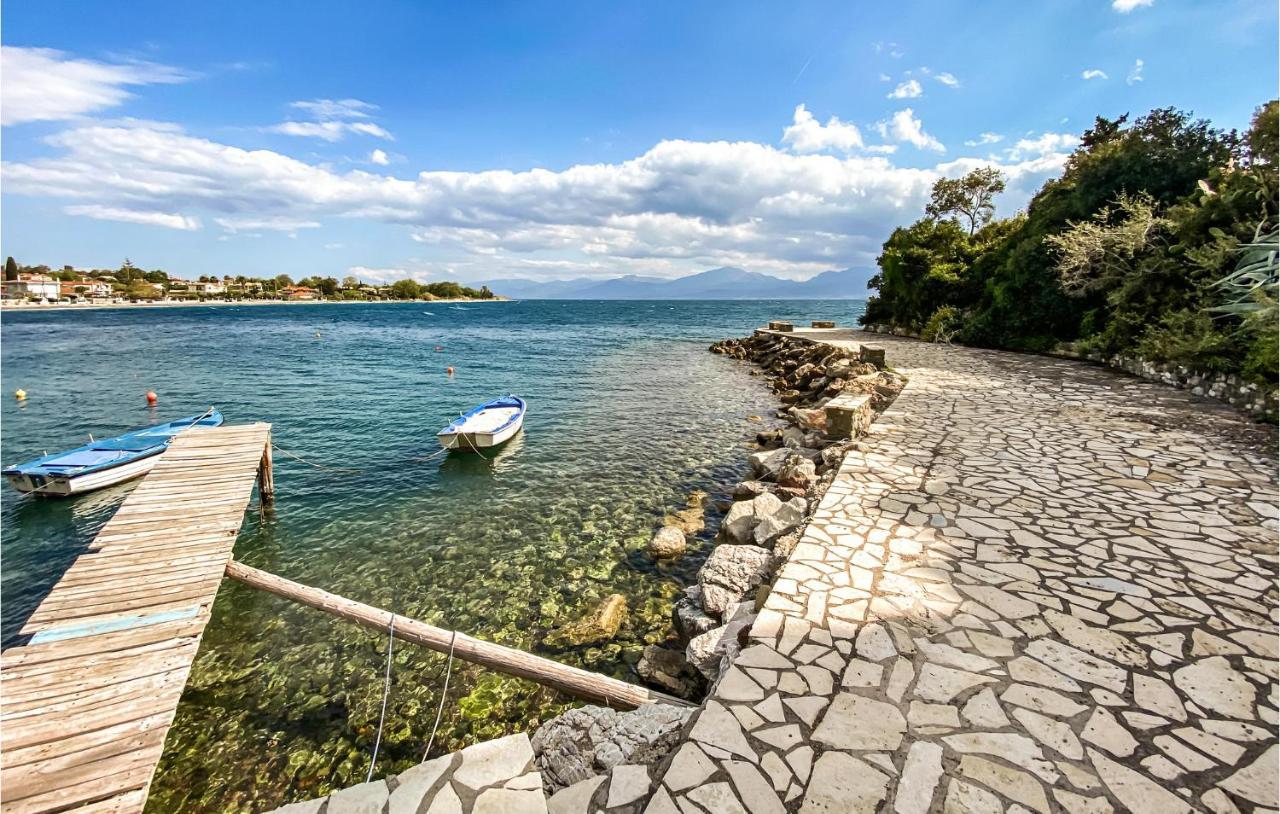 Lovely Apartment In Nafpaktos Chambre photo